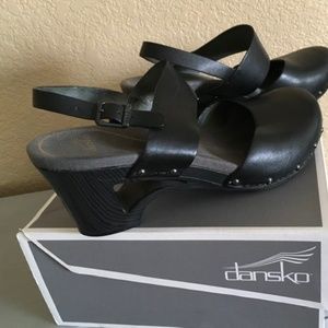 Dansko closed toe sandals
